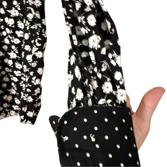 🌹Chaps Black Floral/Dot Casual Button Down Shirt - Picture 2 of 5